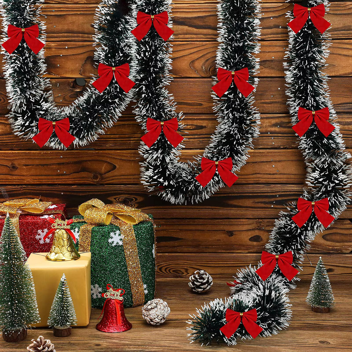 Guirlande de Noël en lamelles rouges – avec nœuds