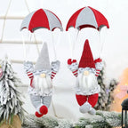 Père Noël parachutiste en peluche – suspension de sapin